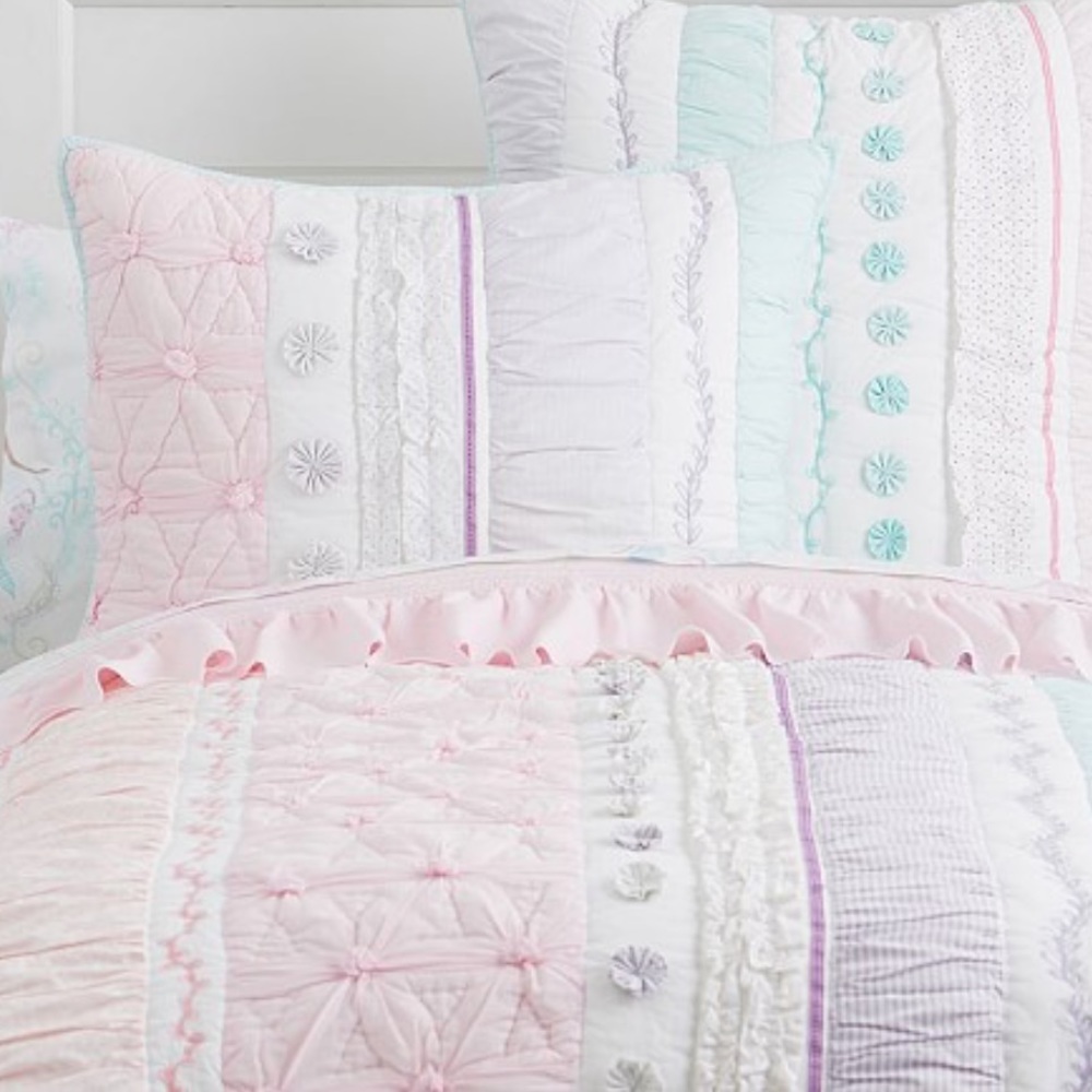 Pottery Barn Kids Bailey Ruffle Quilt